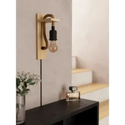 Aplique de Parede com Madeira e Metal Preto RAMPSIDE EGLO 43197