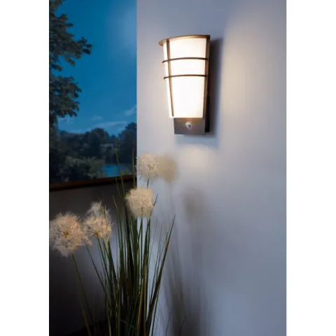Aplique de Parede Exterior com Sensor Movimento e LED BREGANZO 1 EGLO 96018