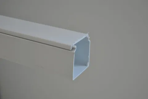 Calha técnica 60X60mm Branco EFAPEL 13040 CBR (preço ao metro - compra obrigatória em múltiplos de 2)