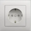 Centro para Tomada Schuko com Obturador Branco EFAPEL 90632 TBR Série Logus 90