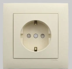 Centro p/Tomada schuko c/obturador Pérola EFAPEL 90632 TPE Série Logus 90
