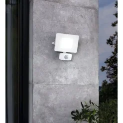 Projetor de Exterior com Sensor de Movimento FAEDO 3 EGLO 33157